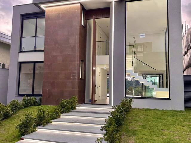 Casa para Venda em Santana de Parnaíba - 5