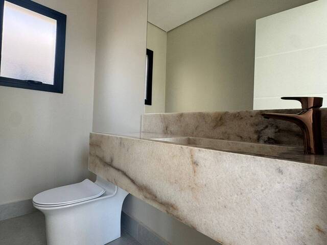 Casa para Venda em Santana de Parnaíba - 3