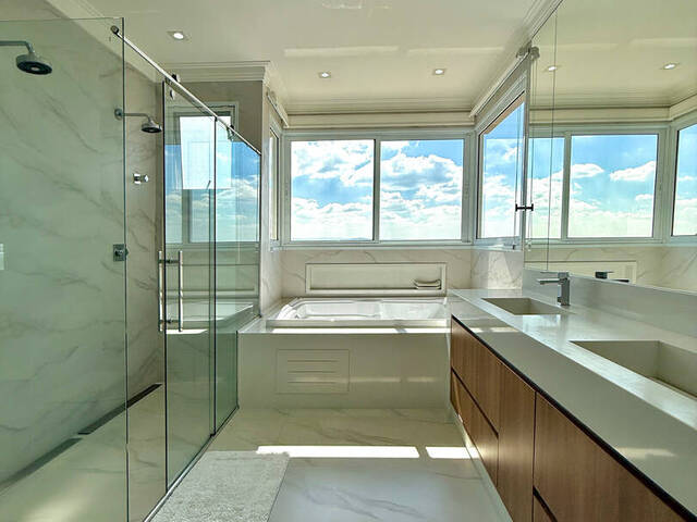 Casa para Venda em Santana de Parnaíba - 4