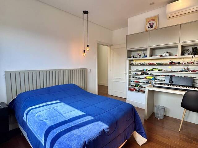 Casa para Venda em Santana de Parnaíba - 4