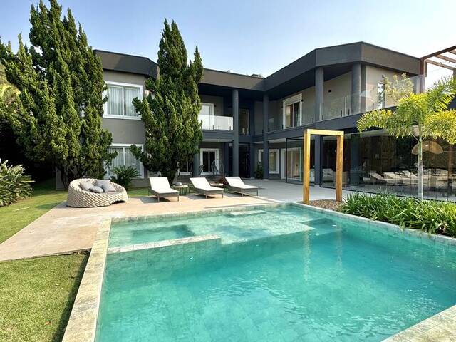 #138 - Casa para Venda em Barueri - SP