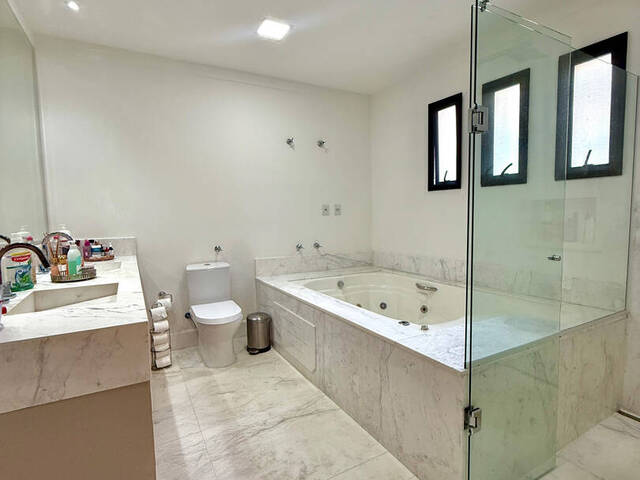 Casa para Venda em Santana de Parnaíba - 4