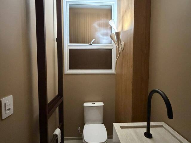 Casa para Venda em Santana de Parnaíba - 5