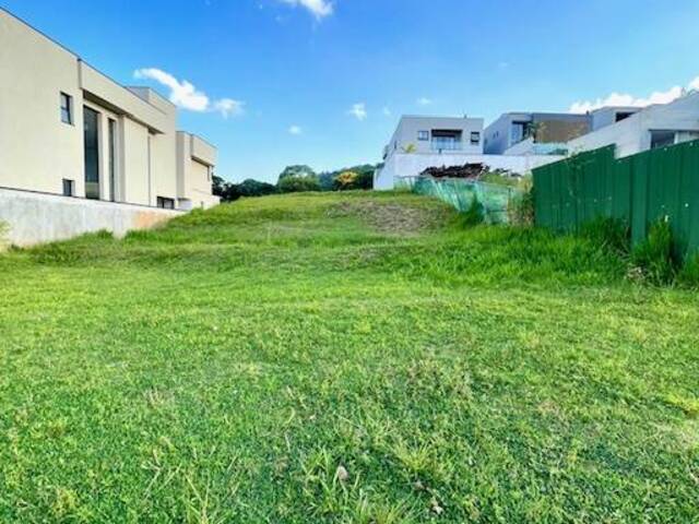 #143 - Terreno em condomínio para Venda em Santana de Parnaíba - SP