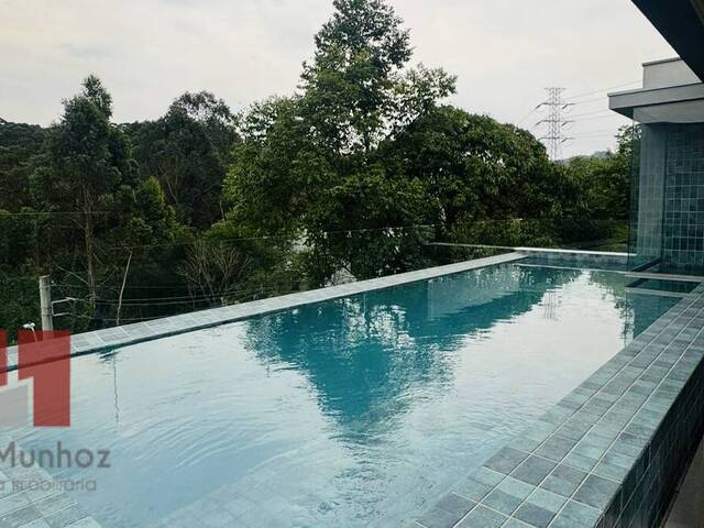 #145 - Casa para Venda em Barueri - SP