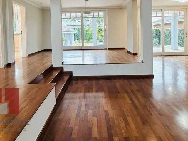 Casa para Venda em Santana de Parnaíba - 4