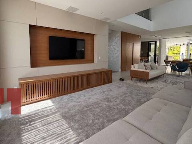 Casa para Venda em Santana de Parnaíba - 4