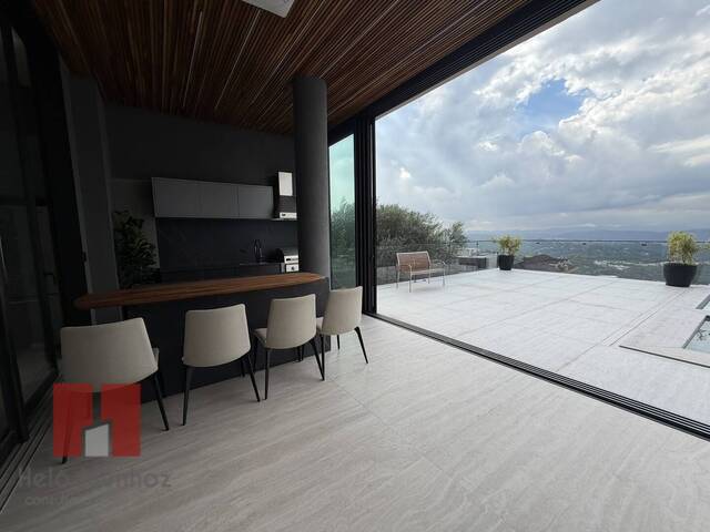 Casa para Venda em Santana de Parnaíba - 5