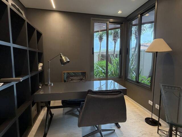Casa para Venda em Santana de Parnaíba - 4