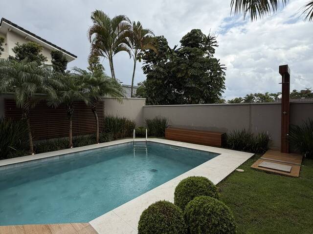 #154 - Casa para Venda em Santana de Parnaíba - SP