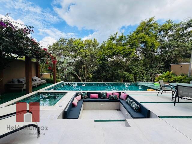 Casa, 3 quartos, 590 m² - Foto 1